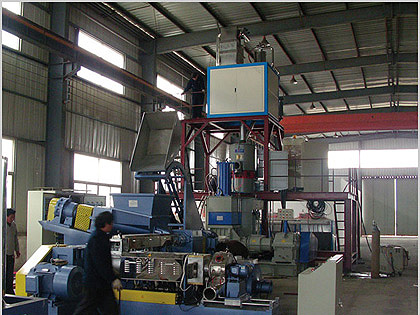 自動投料色母生產線 自動投料色母(mǔ)生產線